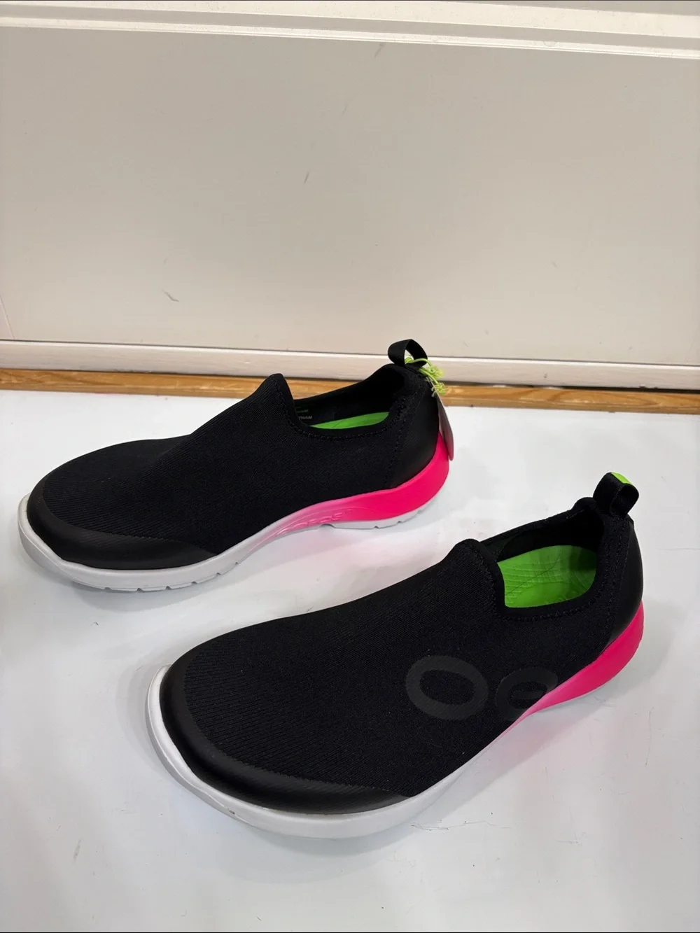 NWT OOFOS Black Slip-On Sneakers with Pink and Lime Accents - Picture 4 of 11